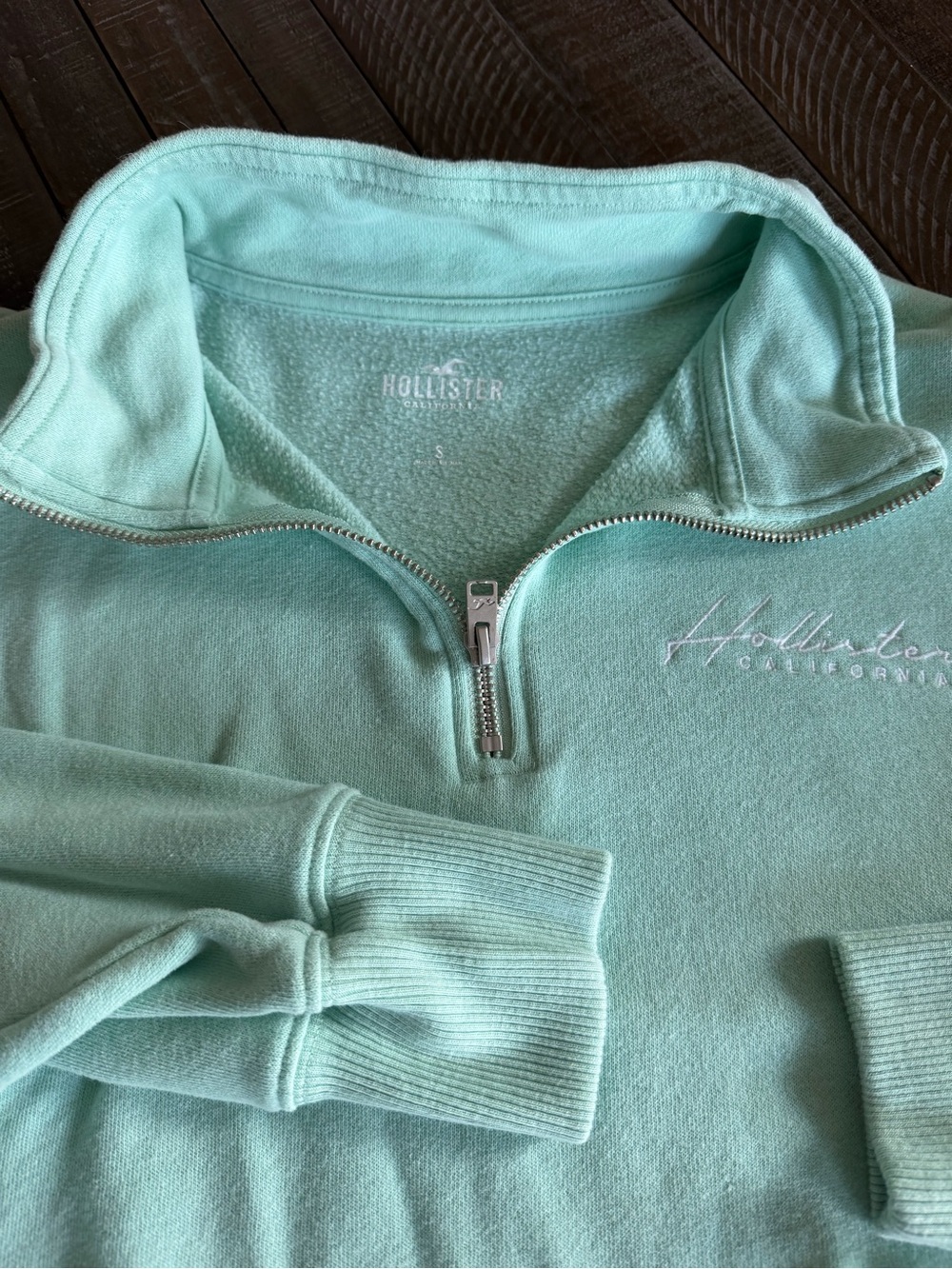 Hollister Mint Green Half-Zip Crewneck Sweatshirt